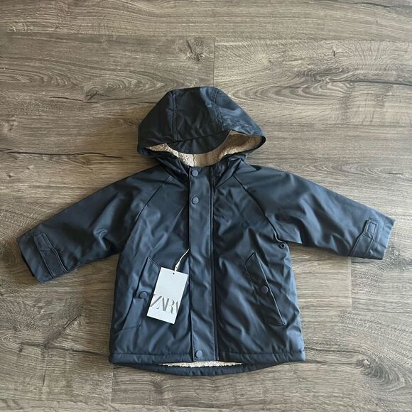 Zara FAUX SHEARLING LINED RUBBERIZED RAINCOAT size 9-12 months - Picture 3 of 6